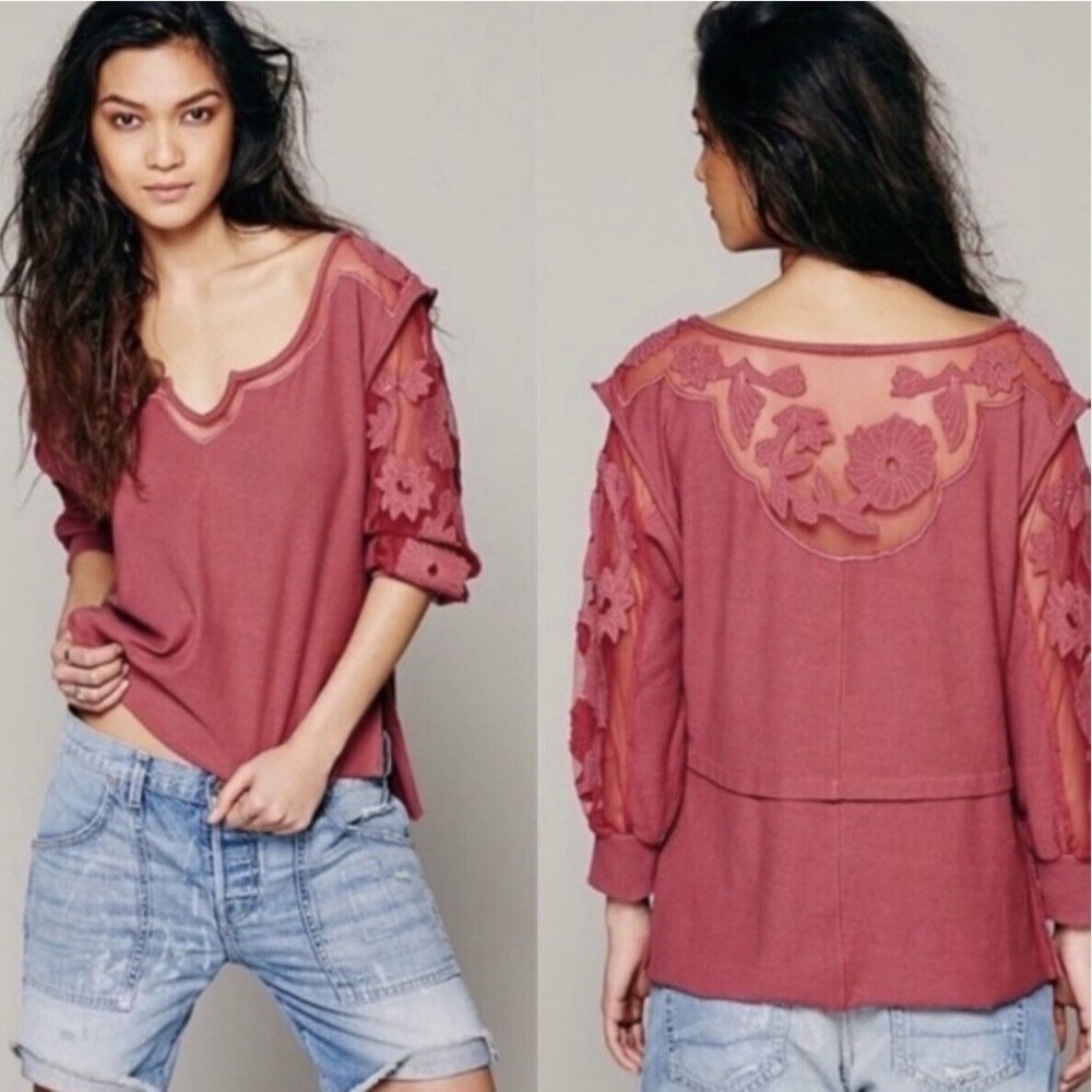 EUC FREE PEOPLE NEW ROMANTIC BOHO TROPICAL TEE IN MULBERRY Large